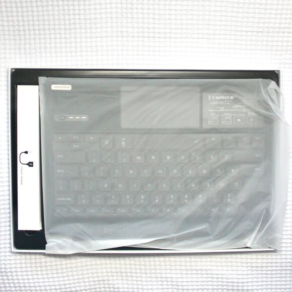 NWT Touchpad Keyboard For Surface Pro 7+/7/6/5/4/3 - Picture 2 of 3